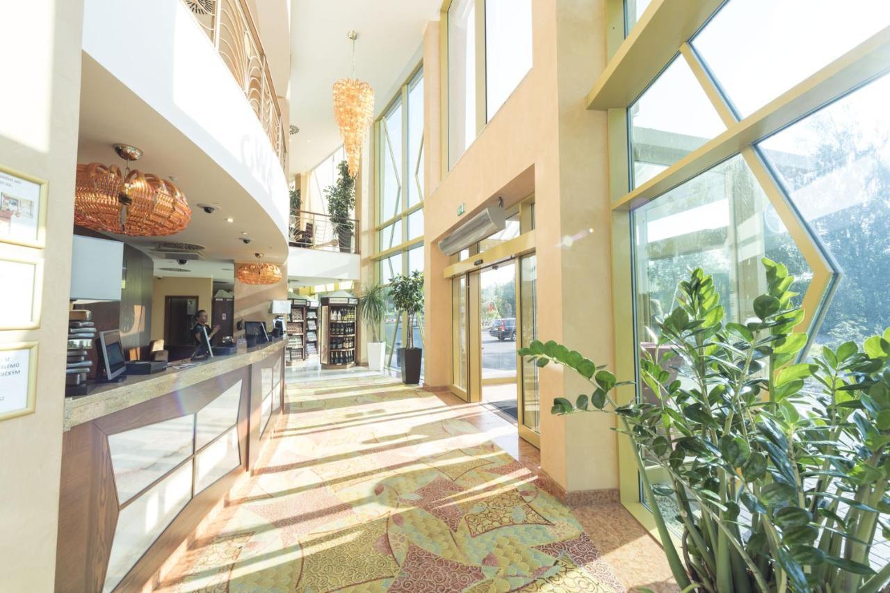 Hotel Grand Casino As à Aš Extérieur photo