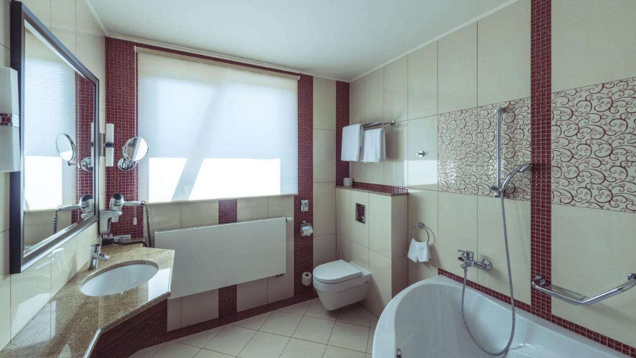 Hotel Grand Casino As à Aš Extérieur photo